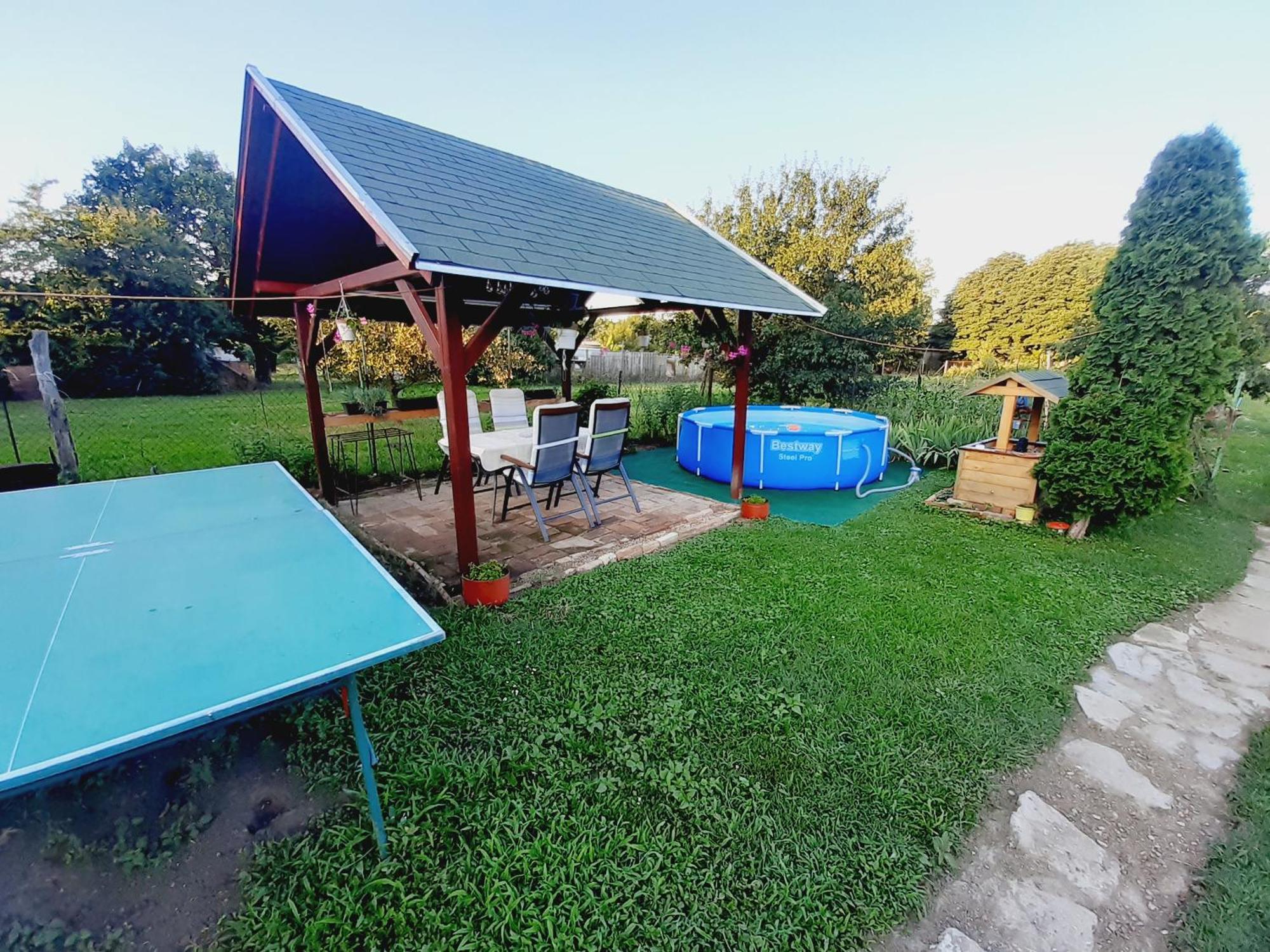 Livi Apartman Merevfalu Kerti Medencevel Fonyód Extérieur photo